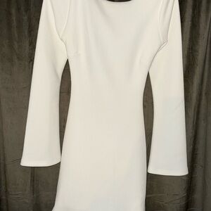 Elegant White Long Sleeve Dress